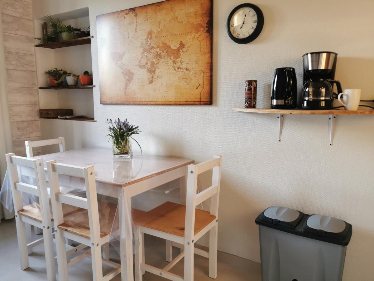 La Coticia Acomodação com café da manhã Coutiches Exterior foto
